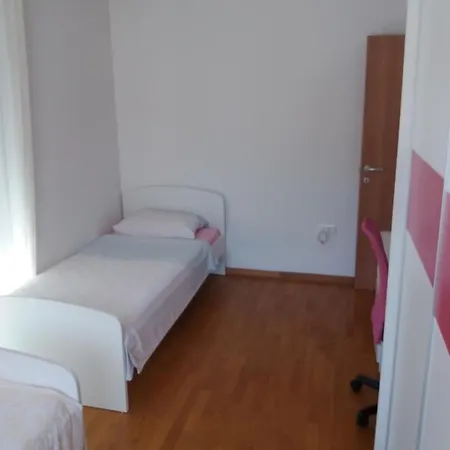 Apartman Maja *